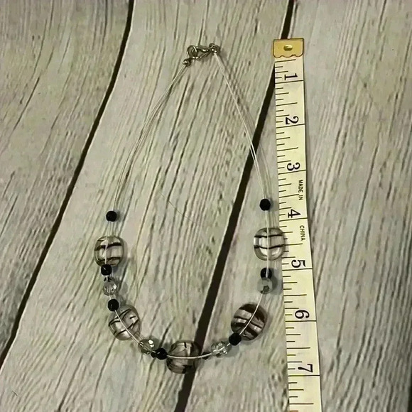 Elegant Black and Silver Beaded Necklace - Picture 5 of 5